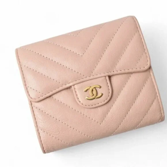 CHANEL Authentic Pink Leather Wallet - Picture 3 of 16
